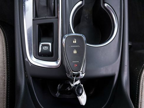 Used 2024 Chevrolet Equinox LS w/ LS Convenience Package FWD image 24