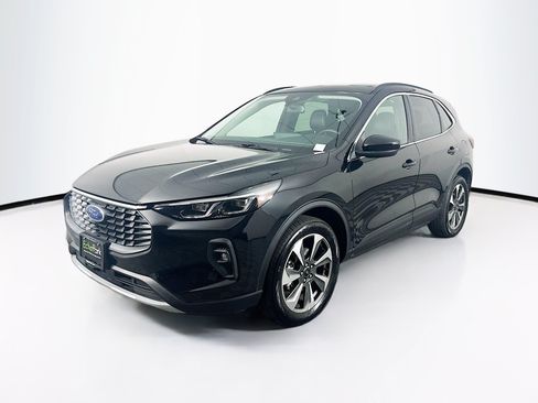 Used 2025 Ford Escape Platinum AWD/4WD image 3