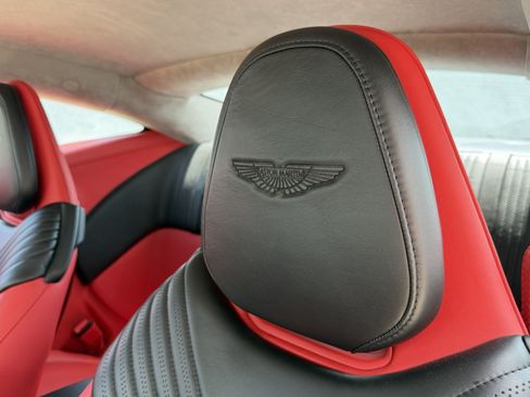 Used 2019 Aston Martin DB11 Coupe RWD image 5