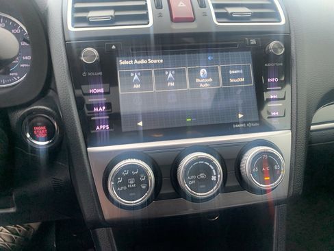 Used 2016 Subaru Crosstrek 2.0i Limited image 14