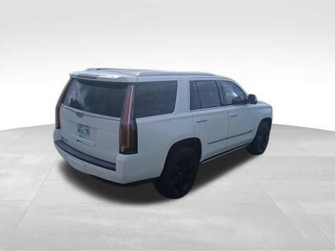 Used 2016 Cadillac Escalade Platinum AWD/4WD image 3