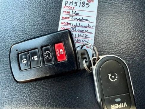 Used 2016 Toyota Highlander Limited image 50