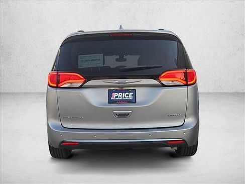 Used 2019 Chrysler Pacifica Limited FWD image 7