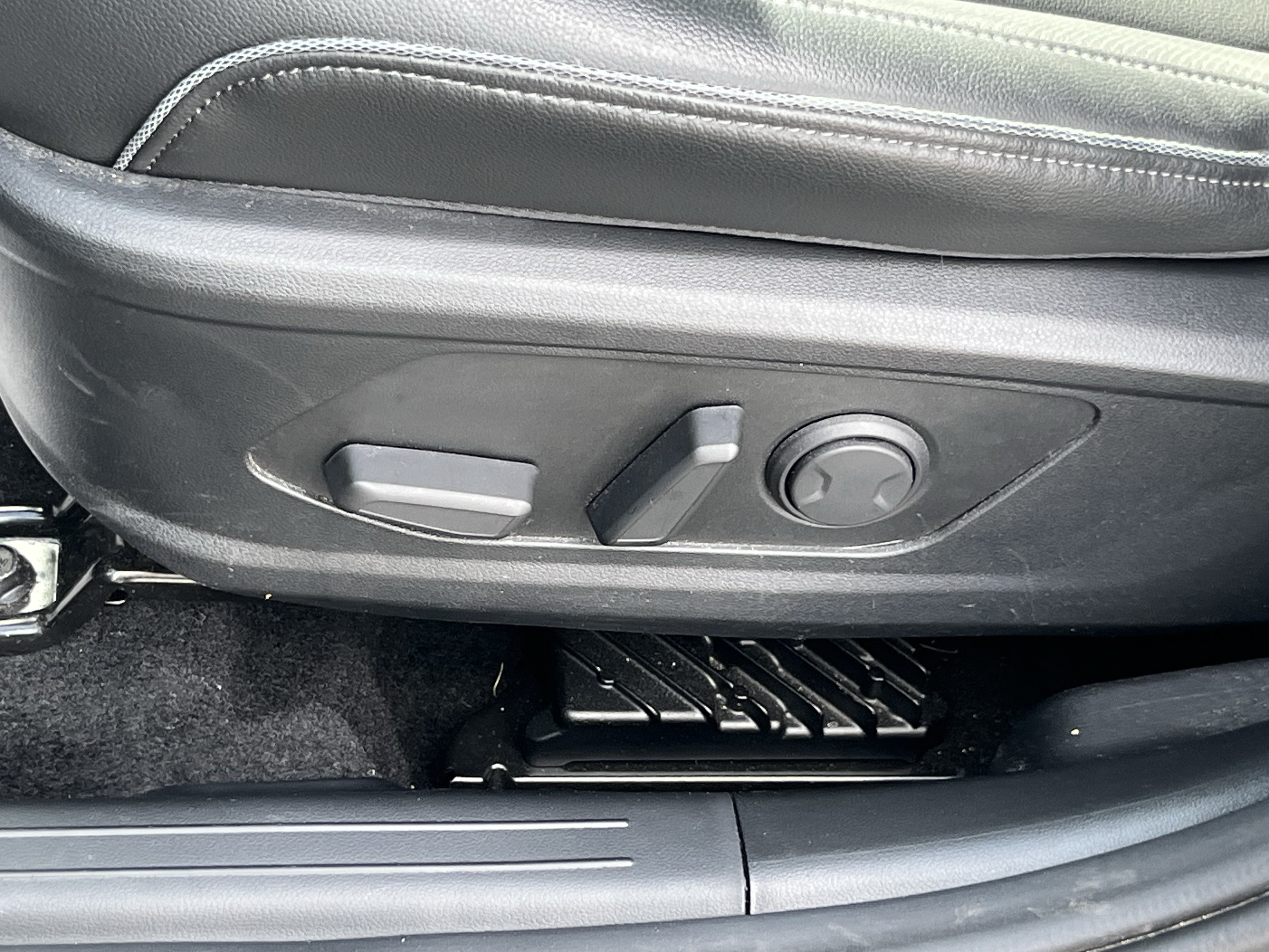 Used 2024 Hyundai Tucson Limited AWD/4WD image 25