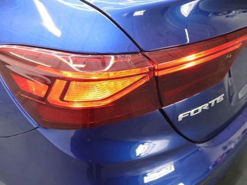 Used 2024 Kia Forte LXS w/ LXS Technology Package image 30