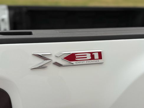 Used 2024 GMC Sierra 2500 SLE w/ SLE Value Package; image 16