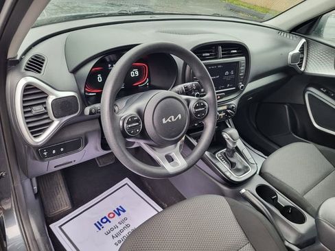 Used 2023 Kia Soul LX w/ LX Technology Package image 10
