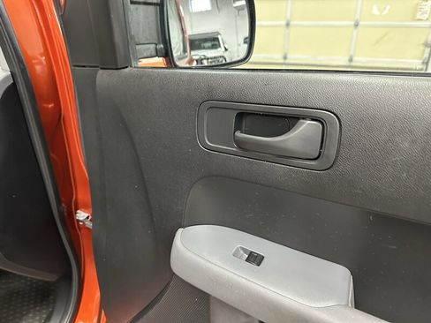 Used 2004 Honda Element EX image 32