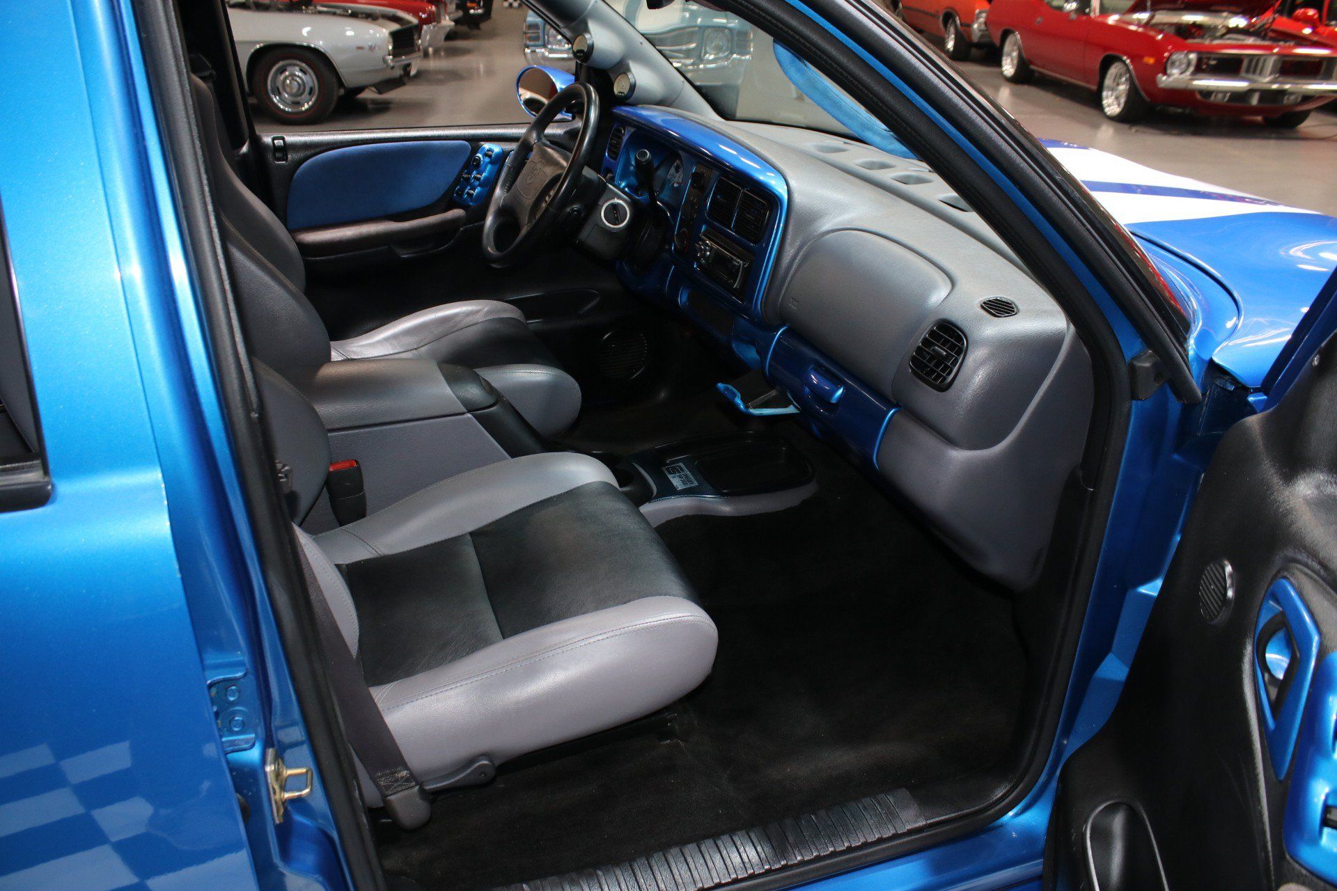 Used 1999 Dodge Durango 2WD image 34