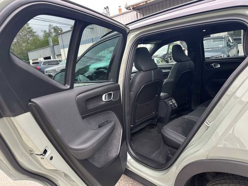 Certified 2023 Volvo XC40 Recharge Ultimate AWD/4WD image 17
