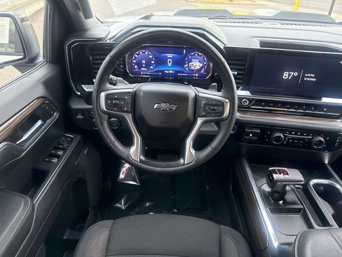 Used 2023 Chevrolet Silverado 1500 LT Trail Boss w/ Convenience Package II AWD/4WD image 13