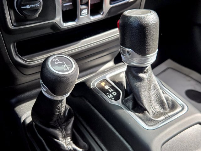 Used 2022 Jeep Gladiator Sport AWD/4WD image 16