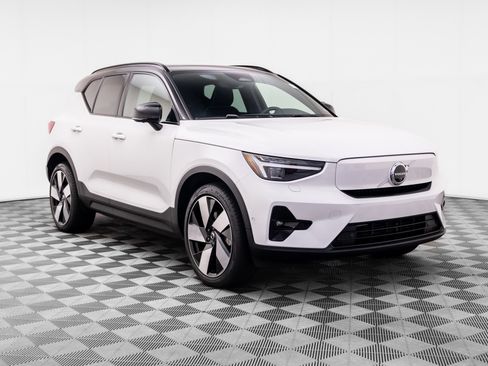 Used 2023 Volvo XC40 Recharge Ultimate AWD/4WD image 7