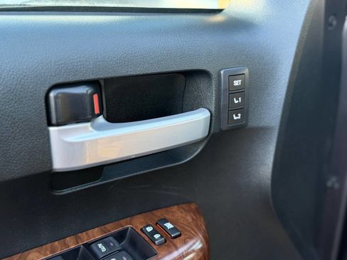 Used 2012 Toyota Tundra Limited w/ Platinum Pkg image 88
