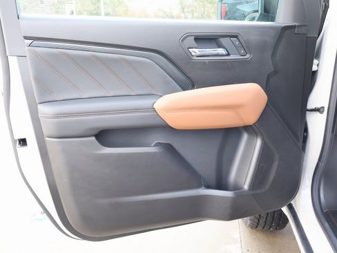 New 2026 GMC Canyon AT4 image 11