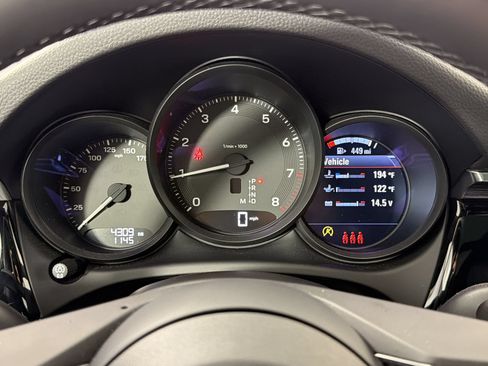 Certified 2026 Porsche Macan AWD/4WD image 21