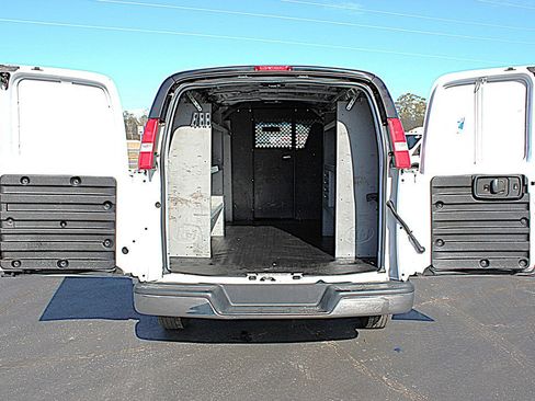 Used 2021 Chevrolet Express 2500 w/ Driver Convenience Package image 2
