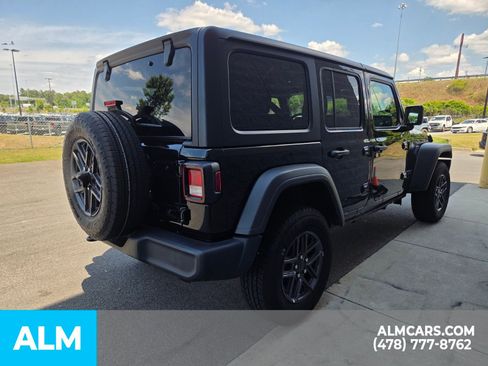 Used 2025 Jeep Wrangler Unlimited Sport AWD/4WD image 11