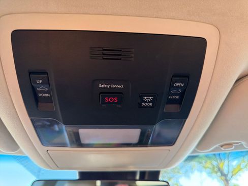 Used 2017 Lexus RX 350 AWD w/ Premium Package image 28