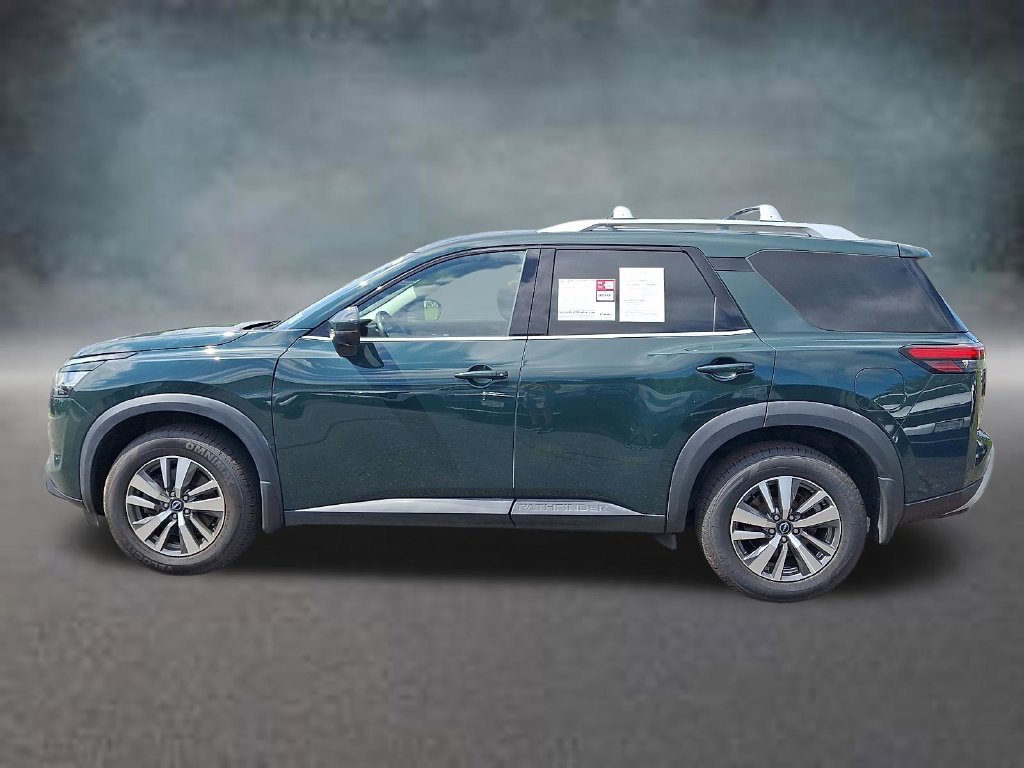 Used 2023 Nissan Pathfinder SL AWD/4WD image 9