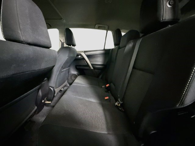 Used 2018 Toyota RAV4 XLE FWD image 23