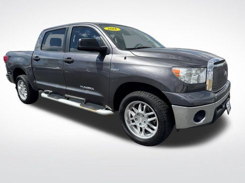 Used 2011 Toyota Tundra 2WD CrewMax w/ Tow Pkg image 10