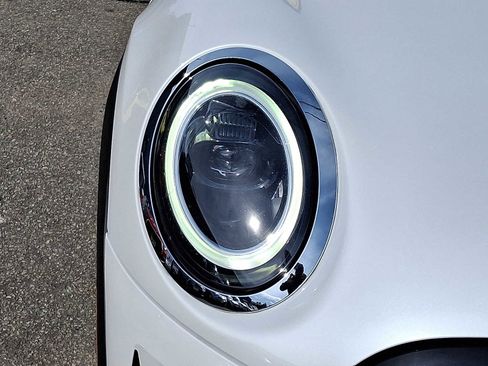 Certified 2023 MINI Cooper 2-Door Hardtop image 9