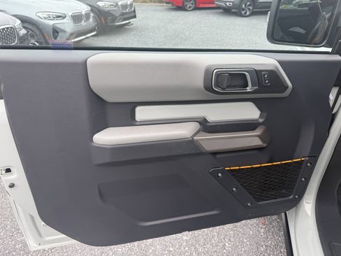 Used 2023 Ford Bronco Badlands image 10