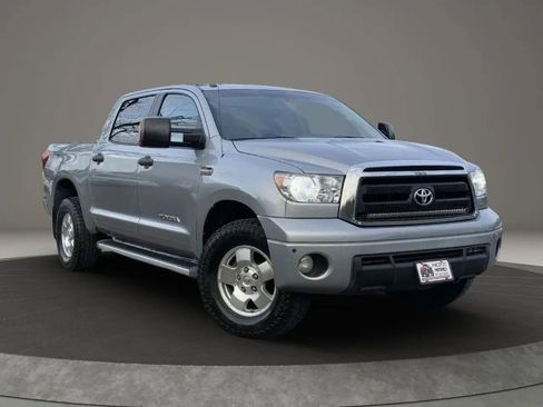 Used 2010 Toyota Tundra SR5 image 3