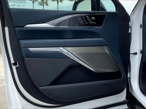 New 2025 Cadillac Escalade IQ Luxury 2 image 11