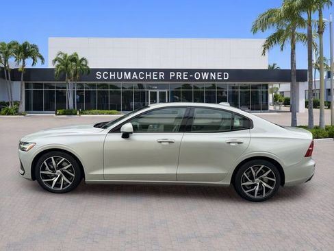 Used 2019 Volvo S60 T6 Momentum AWD/4WD image 4
