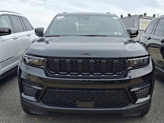 New 2025 Jeep Grand Cherokee Altitude video 2