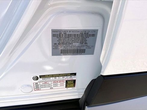 Certified 2025 Nissan Kicks SR image 32