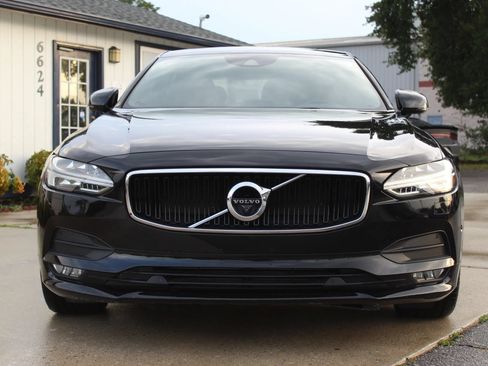 Used 2018 Volvo S90 T6 Momentum w/ Convenience Package AWD/4WD image 8