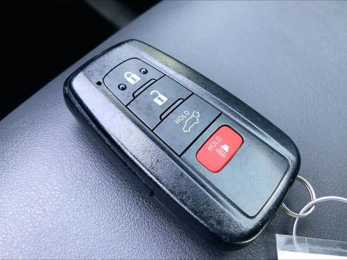 Used 2022 Toyota RAV4 XSE image 15