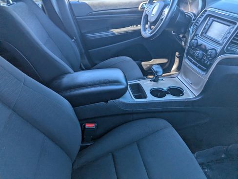 Used 2015 Jeep Grand Cherokee Laredo image 11