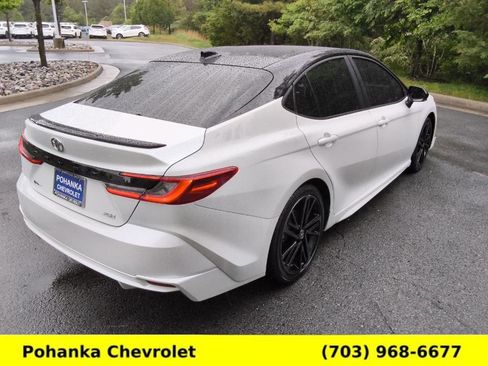 Used 2025 Toyota Camry XSE FWD image 7