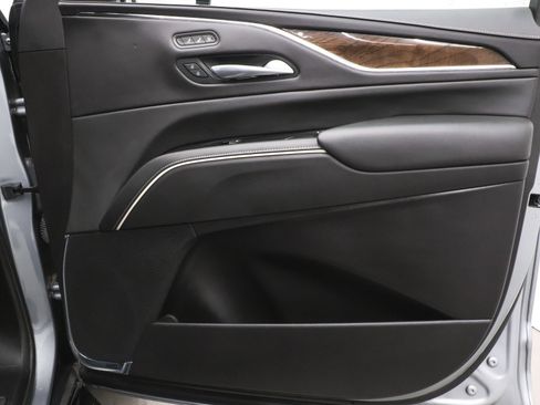 Used 2024 Cadillac Escalade Premium Luxury Platinum image 15