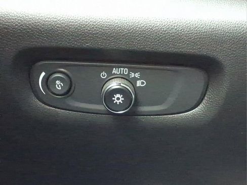 Used 2023 Chevrolet Traverse LT w/ Midnight/Sport Edition AWD/4WD image 18