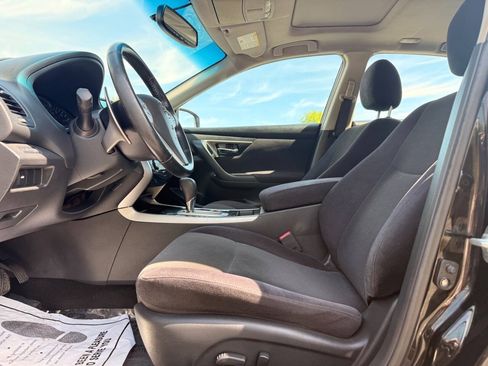 Used 2013 Nissan Altima 3.5 SV w/ Navigation Pkg FWD image 12