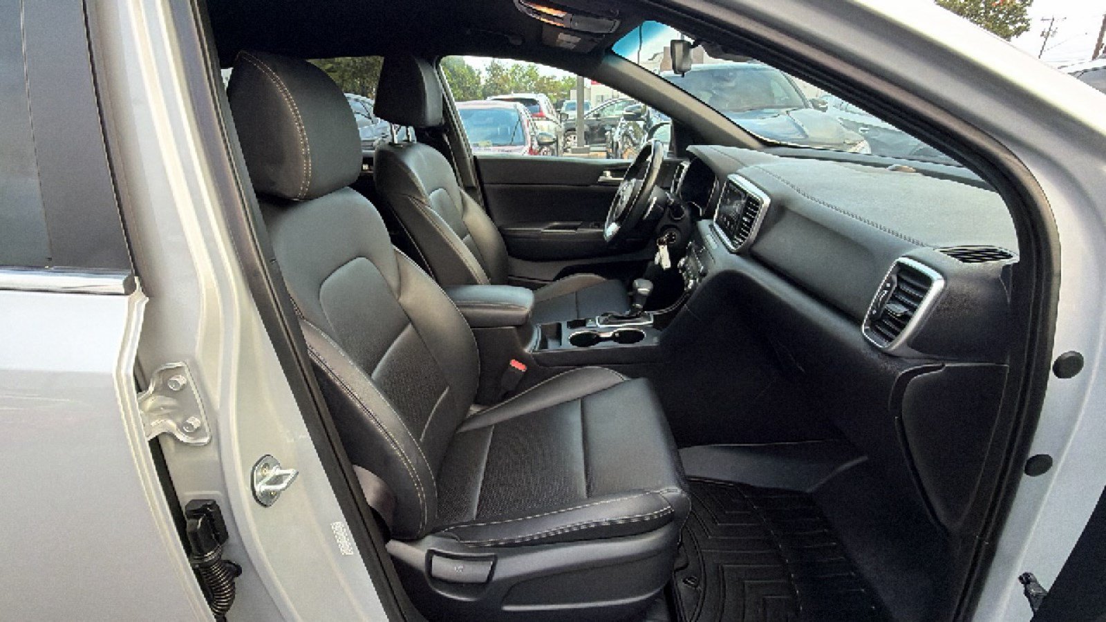 Used 2020 Kia Sportage S FWD image 29