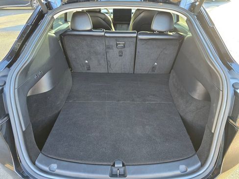 Used 2021 Tesla Model Y Long Range image 32