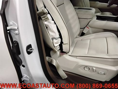 Used 2023 GMC Yukon XL Denali image 22