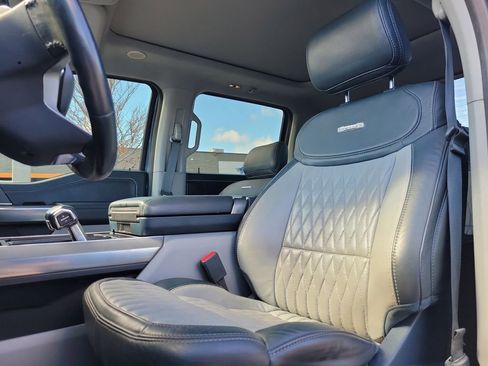 Used 2023 Ford F150 Limited image 16