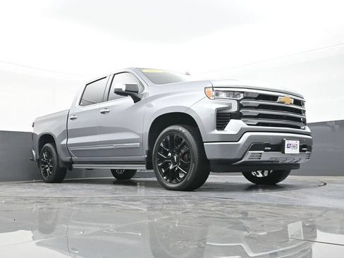 Used 2025 Chevrolet Silverado 1500 High Country AWD/4WD image 62