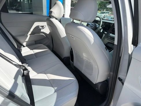 Used 2024 Hyundai Kona Limited AWD/4WD image 32