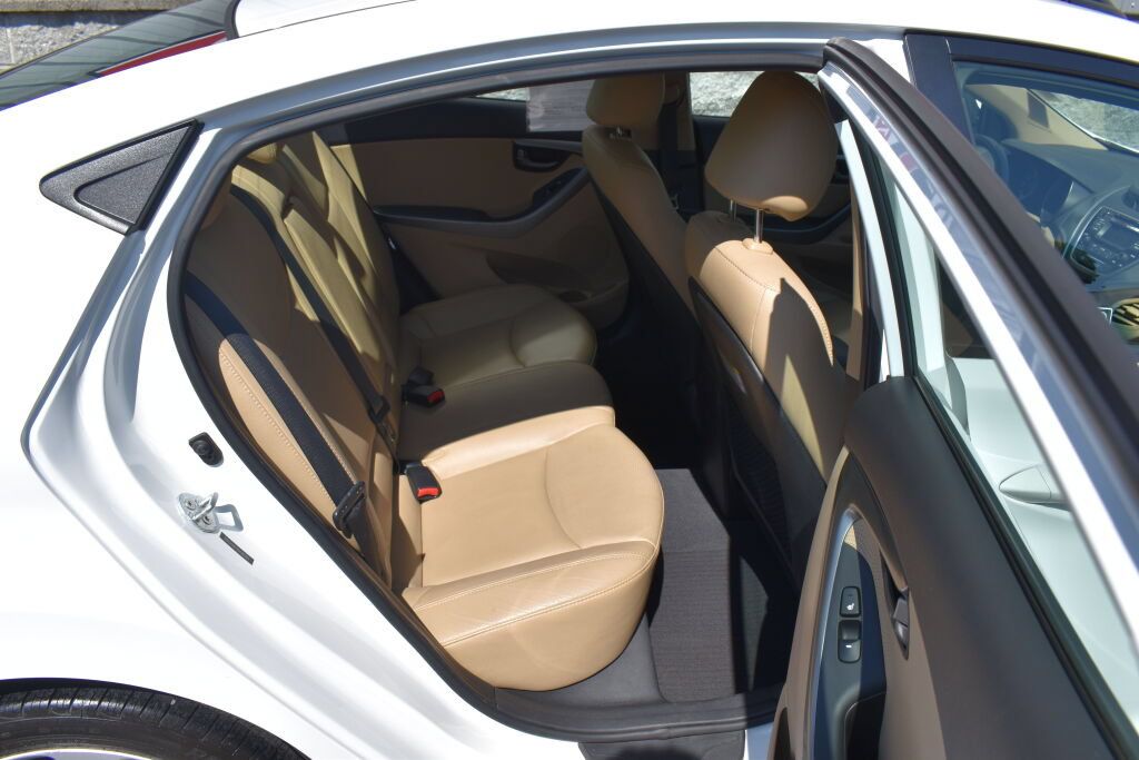 Used 2013 Hyundai Elantra Limited FWD image 23