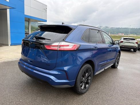 Used 2024 Ford Edge SE w/ Black Appearance Package AWD/4WD image 4