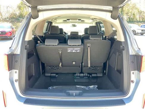 New 2025 Honda Odyssey Elite image 9