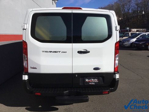 Used 2019 Ford Transit 250 130 Low Roof image 9